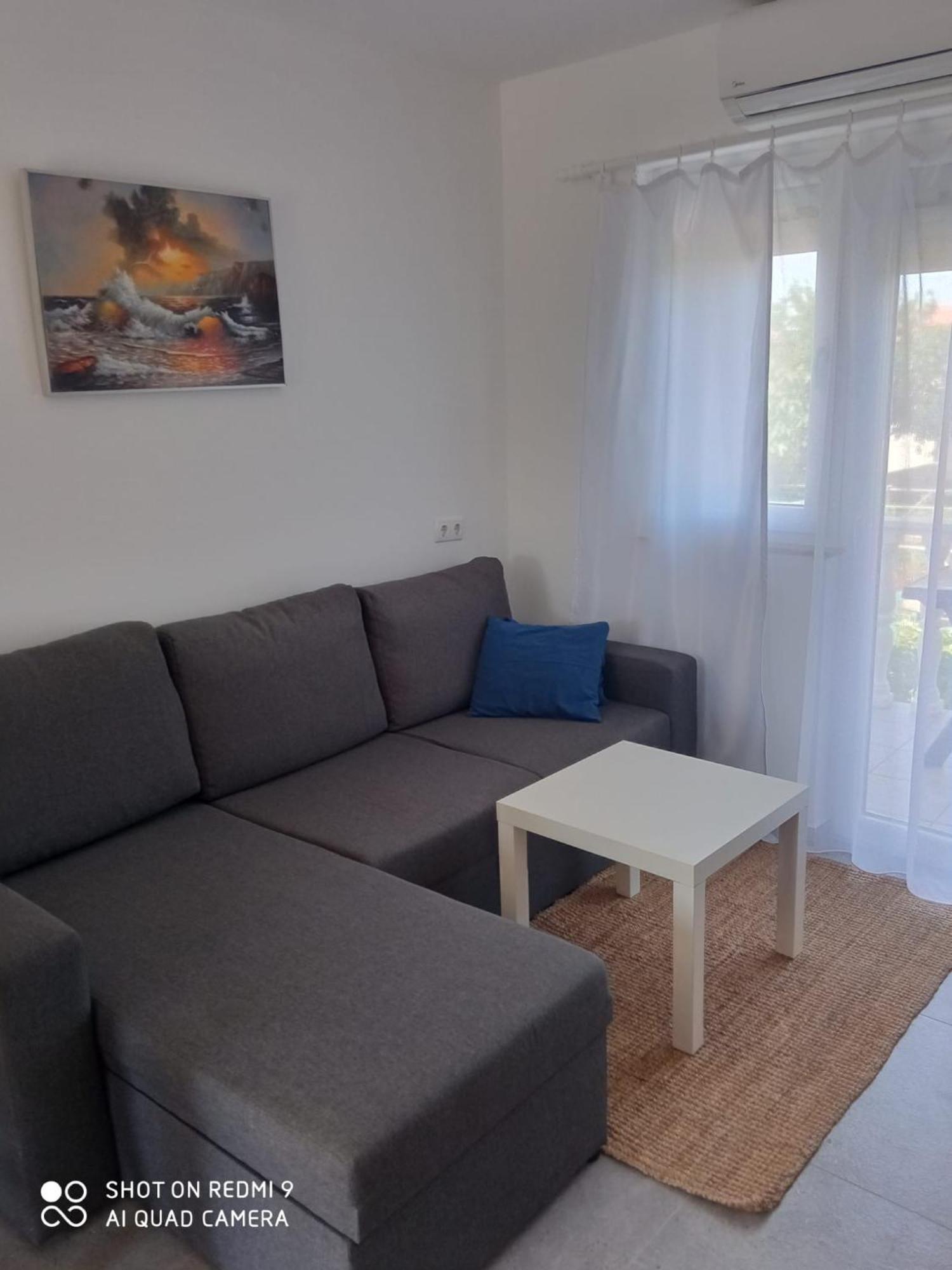 Apartments Max Vir Room photo